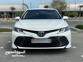  1 2018 Toyota camry LE 1 owner 38000 km only