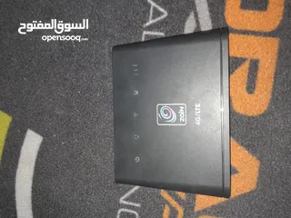  4 راوترات وموزع