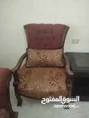  2 طقم كنب مع طاولات مستعمل بحالة جيدة جدا