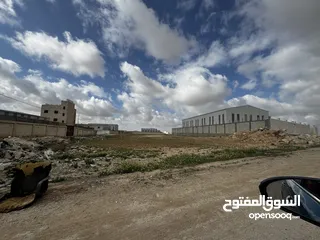  2 أرض للأيجار أو الاستثمار تصلح لبناء هنجر و مستودعات او كراج شاحنات خلف مقبرة المسيحية قرب الترخيص