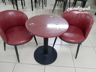  5 طاولة وسط مع كرسيين بسعر مغرري