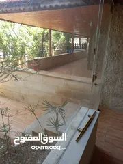  17 للبيع: شقة أرضية مميزة مع حديقة ومدخل خاص 3 غرف نوم 1 ماستر، كراج خاص، طبربور موقع سكني مميز وهادئ..
