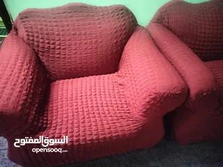  3 طقم كنب ومتفرقات للبيع  طقم كنب  طاولة 2 وممر ومعاه قطعتين  طقم كنب 7 مقاعد مع كفره بحالة جيدة