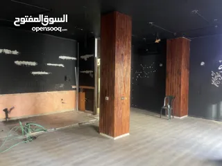  6 محلات للايجار مع المالك مباشرة عدد (2) في رام الله التحتا شارع الحسبة القديمة بجانب مخبز خلف، مساحة