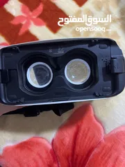 4 نظارة vr من Samsung oculus تعمل على هواتف سامسونج تحتوي العلبة على النظارة وكتيب التعليمات والحزام