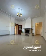  1 شقة مميزة - خلدا - 3نوم 1ماستر - 215م - فايربليس - إطلالة - موقع هادئ ومميز