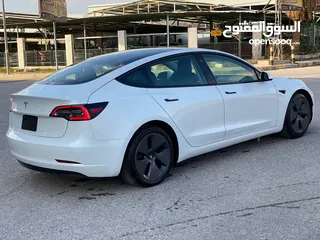  24 Tesla Model 3 Standerd Plus 2021