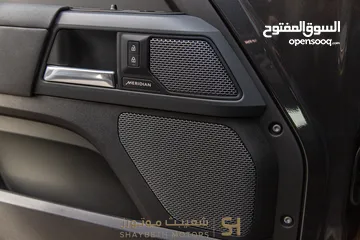  14 Land Rover Defender 2023 X-dynamic plug in hybrid  Urban package