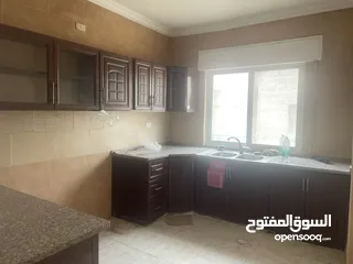  2 شقة 165م ارضيه معلقه قرب مسجد جبران ام زويتينه