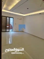 1 شقة فاخرة للبيع في أم أذينة 140م مع حديقة وترسات 80م تشطيب سوبر ديلوكس لم تسكن