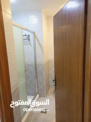  2 شقه للبيع شارع الجامعه