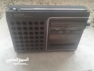  12 اجهزة راديو يابانية اصلية  سوني  وسيلفر  ياباني وفيلبس هولندي