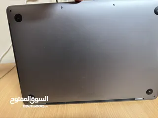  6 لابتوب  ابل نظيف غير مخدش موديل 2019	•	الرام: 8GB DDR4 – مناسب لتعدد المهام والاستخدام اليومي