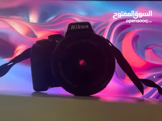  1 نيكون 3300d حال الوكاله  شتر قليل  عدسه 18/55 ستراب  وصلات  ترايبود  شاحن  بطاريه