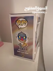  4 Pop 301 Plus the pop figure is with glitter.