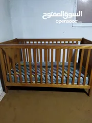  7 سرير اطفال ماركة  Mothercare  صناعة بريطانيه    أبعاده  140 *70*88