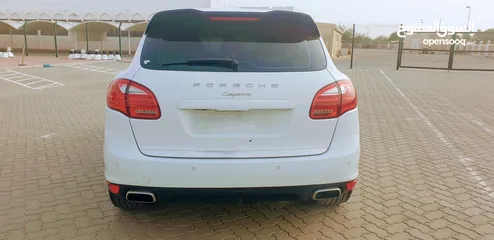  2 porsche cayenne 2013 v6 Full options