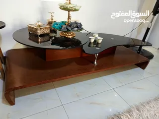  1 طاولة وسط بحالة الوكاله