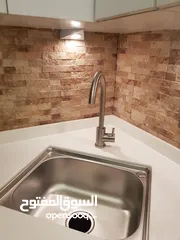  8 استوديو فاخر مفروش بتلاع العلي مطل عجامعة الاردنية مع ترس خارجي