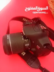  4 كاميرا كانون D700 للبيع بحاله ممتازه