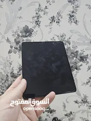  4 Original LCD iPhone and Samsung يوجد قطع غيار اصلية مثل مذربورد وسماعات