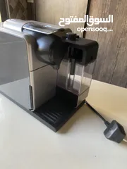 3 ماكينة تحضير القهوة De'Longhi EN560 Lattissima Touch Nespresso Coffee Machine
