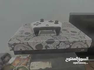  1 اكس بوكس ون اكس مع لعبتين ب 750