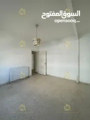  17 شقة فارغة - الشميساني - 3نوم - 200م -