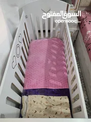  2 للبيع سرير أطفال جديد مستخدم شهر بس
