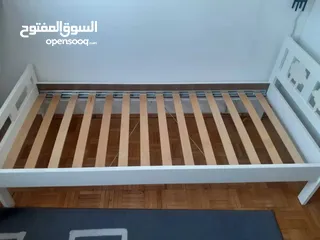  1 تخت اطفال من ايكيا عدد 2