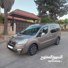  1 بيجو بارتنر 2017 (6+1) ديزل جير عادي