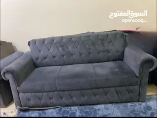  1 SOFA FOR SALE ( HURRY UP AND GET IT )