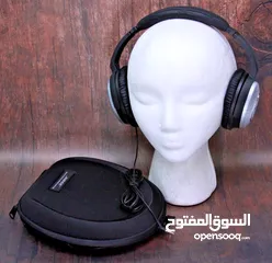  9 Bose QuietComfort 15 Noise Cancelling Headphones