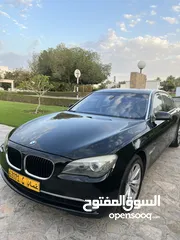  1 BMW Black 740 i ,