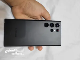  2 Samsung S22 Ultra