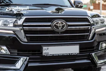  20 تويوتا لاندكروز 2020 VXS أسود للبيع
