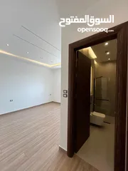  18 تشطيب فندقي في اجمل مناطق ضاحية النخيل سكن فلل