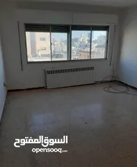  2 شقة فارغة في منطقة عرجان