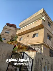  13 منزل مستقل ثلاثة طوابق  موقع مميز في ماركا الشمالية حي العبدلات
