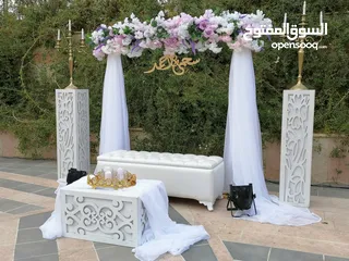  3 كوشة دائرية بتنسيق ورد مميز مع كامل اكسسوراتها