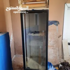  12 مجلى ستيلس ثقيل صناعي  ثلاجة بحاجه الى مروحة  طاوله ستيلس  غاز عين وحدة كانون كبير طول مترين عرض 40س