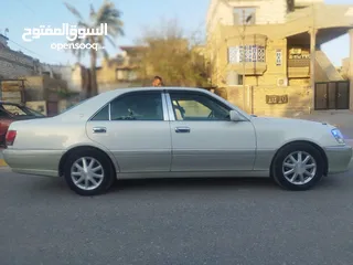  6 تويوتا كراون 2001