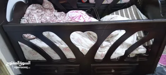  1 سرير بيبي جديد