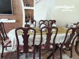  2 طاولة سفره مع 8 كراسي