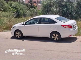  8 تويوتا يارس 2016 سيدان بحالة ممتازة بسعر مميز