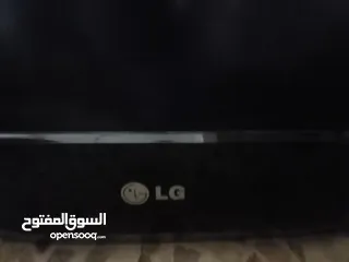  2 شاشة ال جي 32 انش شغاله ما بيها اي مشكله