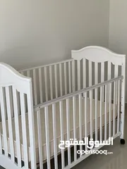  4 سرير للاطفال جونيرز مع المرتبة Juniors Charlotte Height Adjustable Baby  Crib with Mattress