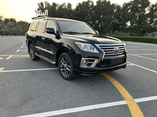  3 LEXUS LX 570 -GCC - very clean car