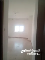  6 شقه للايجار