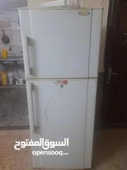  1 ثلاجة نوع جنرال ديلوكس شغالة مية بلمية للبيع بداعي السفر